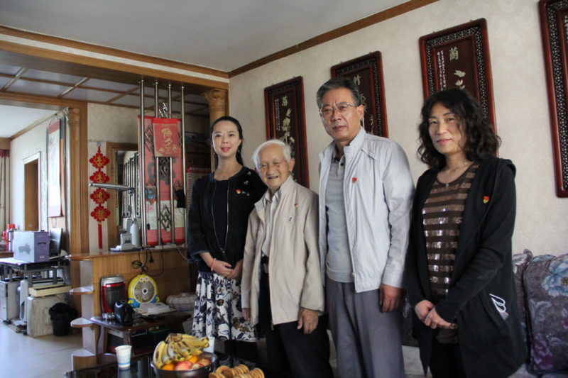 中共青海省第三建筑工程有限公司支部委員會(huì)開展“走訪慰問暖人心，紅色精神永傳承”活動(dòng)