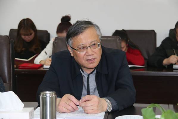 增強使命感和責(zé)任感，積極作為，為實現(xiàn)“十三五”良好開局而努力奮斗